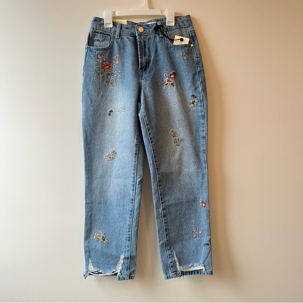 NWT Women’s ban jara embroidered floral jeans